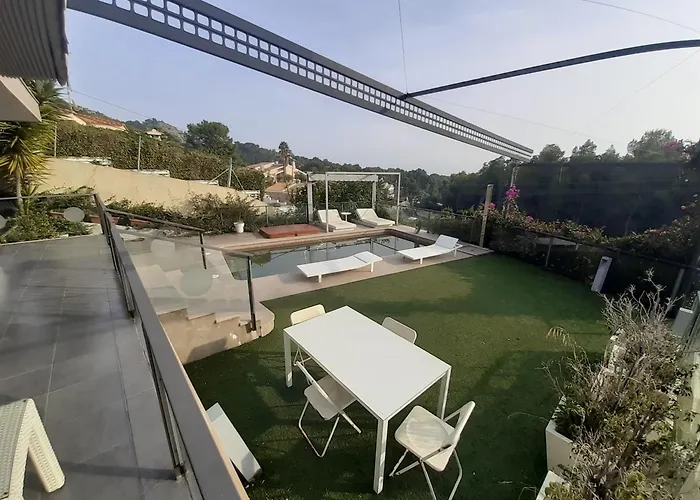 Con Piscina Privada, 2 Jacuzzis Y Barbacoa * Benicàssim