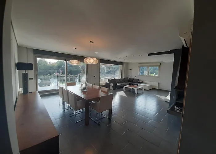 Con Piscina Privada, 2 Jacuzzis Y Barbacoa Villa